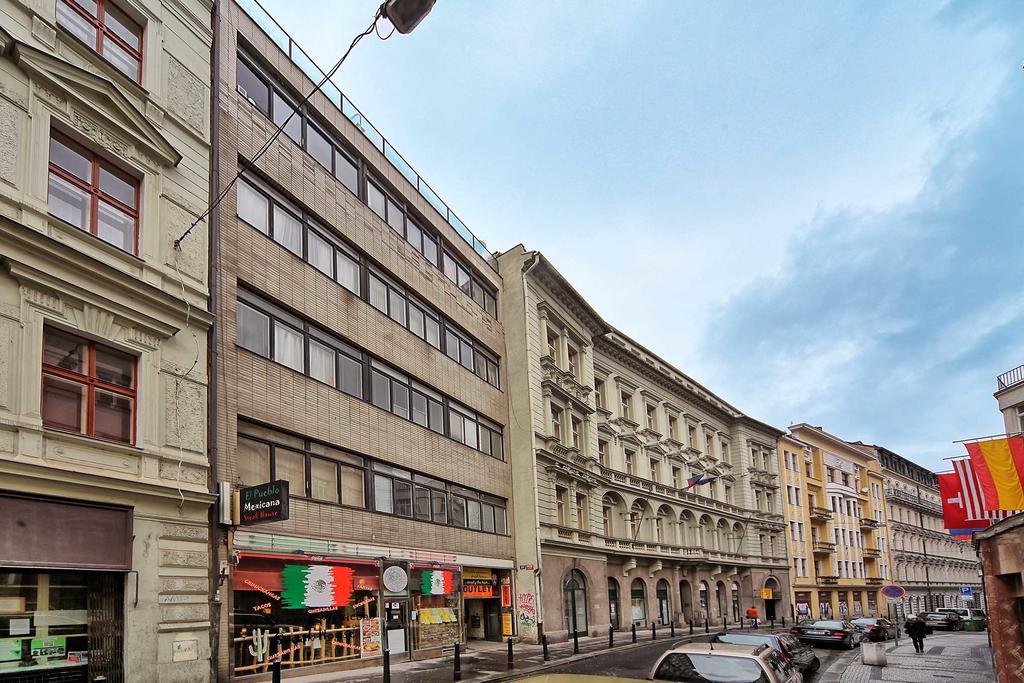 Apartments Ve Smeckach 27 Prag Dış mekan fotoğraf