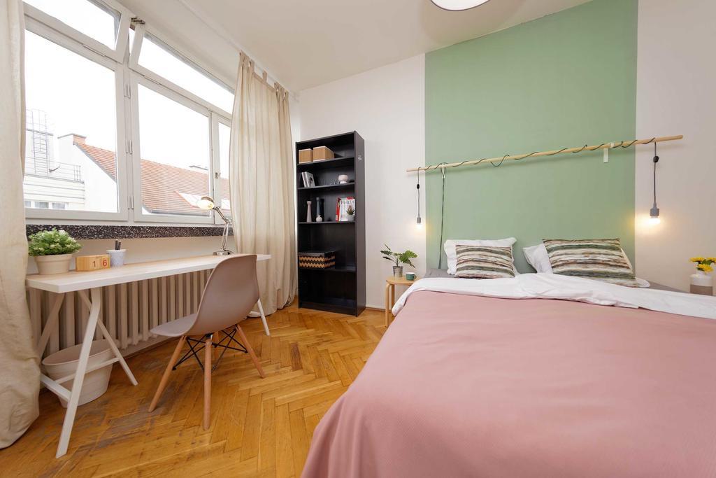 Apartments Ve Smeckach 27 Prag Dış mekan fotoğraf