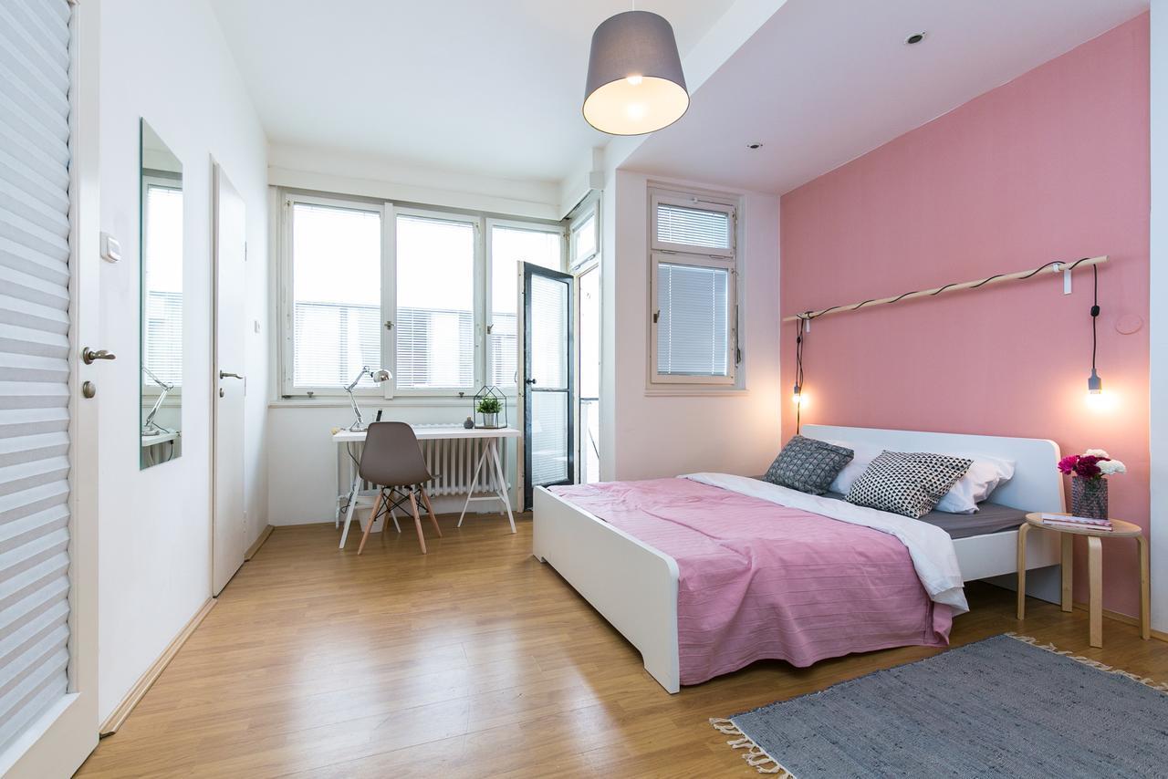 Apartments Ve Smeckach 27 Prag Dış mekan fotoğraf